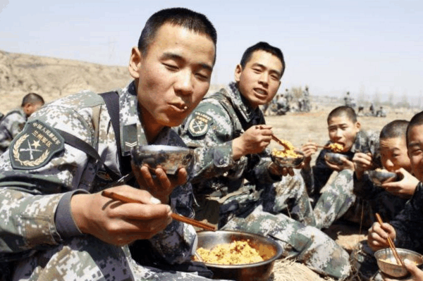 KY.COM-迪帅：罗马依靠整体踢球 争取抓住利物浦的弱点