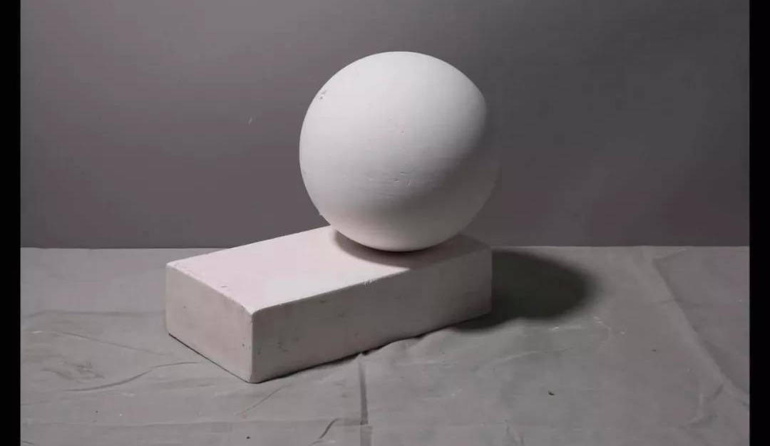 素描几何体步骤图片 教程视频 简朴的素描静物教程步骤视频【kycom】(图1)
素描几何体步骤图片 教程视频 简朴的素描静物教程步骤视频【kycom】(图1)