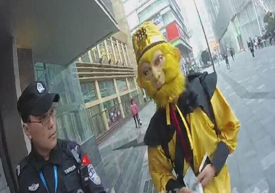 kycom：LV大师名画系列与最贵在世波普艺术家杰夫·昆斯玩